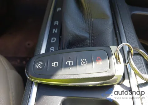 2017 Ford Escape Titanium из США, поврежденный, VIN 1FMCU9JD5HUB55814